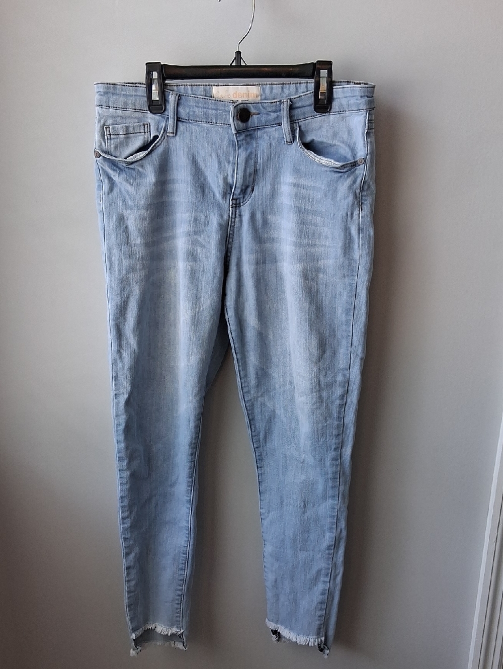 Women's Light Blue Cropped Skinny Jeans